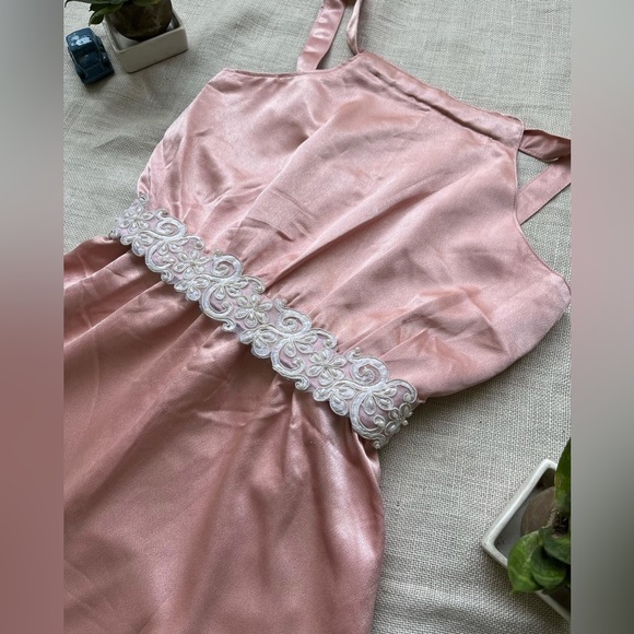 NWOT Pink Satin Halter Neck Dress with Lace Belt - Picture 6 of 6